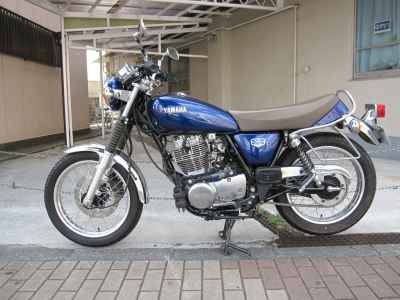 Yamaha SR400 2021