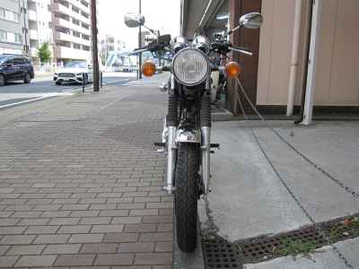 Yamaha SR400 2021