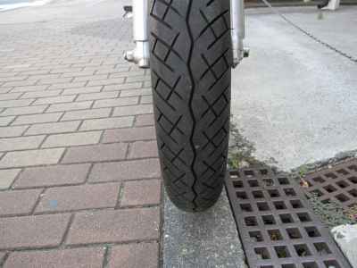 Yamaha SR400 2021