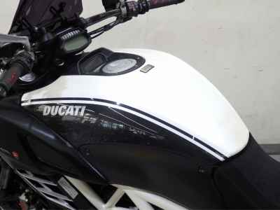 Ducati Diavel 2012