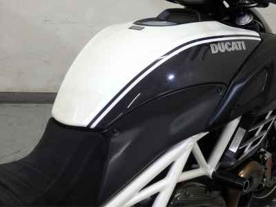 Ducati Diavel 2012