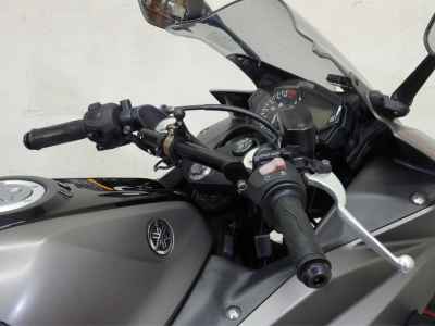 Yamaha YZF-R25 2016