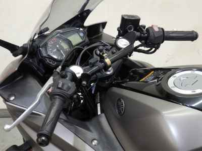 Yamaha YZF-R25 2016