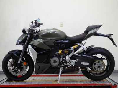 Ducati Streetfighter V2 2023