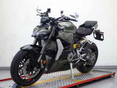 Ducati Streetfighter V2 2023