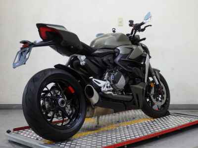 Ducati Streetfighter V2 2023