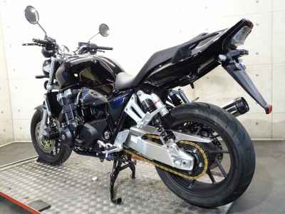 Honda CB1300SF 2025