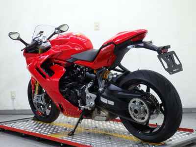 Ducati Supersport 950 2021