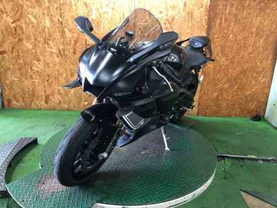 Yamaha YZF-R1 2025