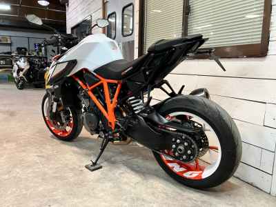 KTM 1290 Super Duke R 2020