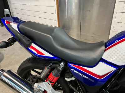 Honda CB400 Super Boldor 2021