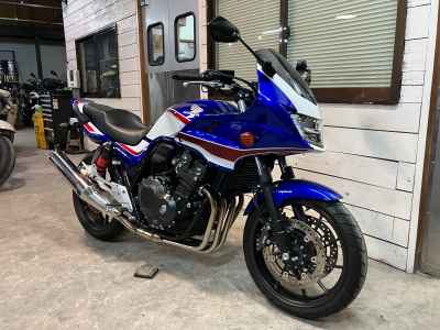Honda CB400 Super Boldor 2021
