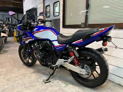 Honda CB400 Super Boldor 2021