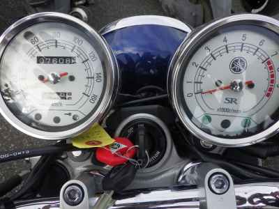 Yamaha SR400 2021