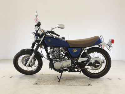 Yamaha SR400 2021