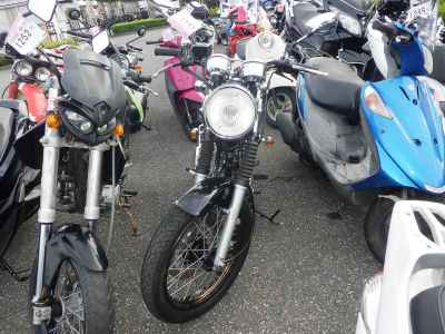 Yamaha SR400 2021