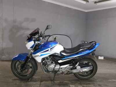 Suzuki GSR250