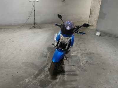 Suzuki GSR250
