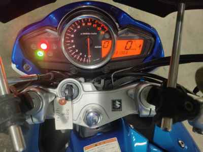 Suzuki GSR250