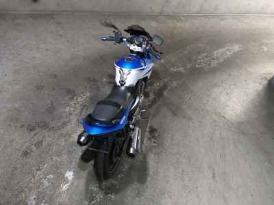 Suzuki GSR250