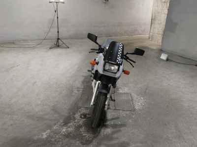 Suzuki GSX250S Katana