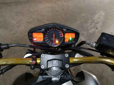 Suzuki GSR400 2012