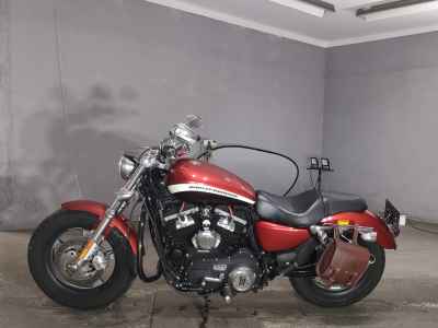Harley-Davidson Sportster Custom XL1200C 2013