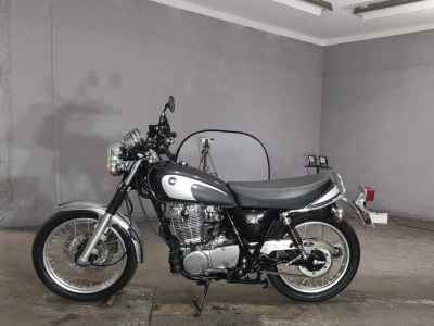Yamaha SR400 2021