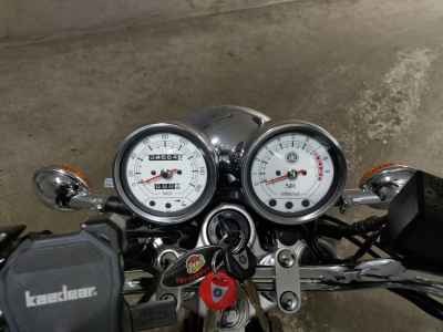 Yamaha SR400 2021
