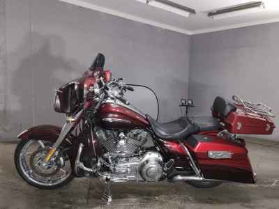 Harley-Davidson Street Glide FLHXSE1800 CVO 2012