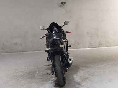 Yamaha YZF-R25