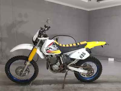Suzuki DR250R