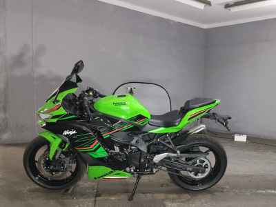 Kawasaki Ninja ZX-4RR 2024