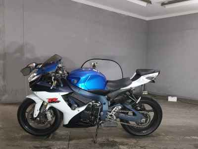 Suzuki GSX-R750 2011