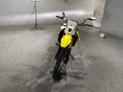 Suzuki DR-Z4S 2025