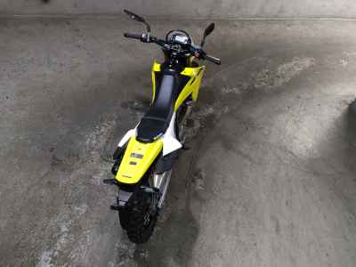 Suzuki DR-Z4S 2025