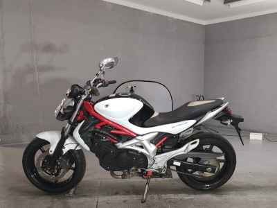 Suzuki Gladius SFV400 2010