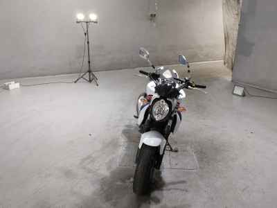 Suzuki Gladius SFV400 2010