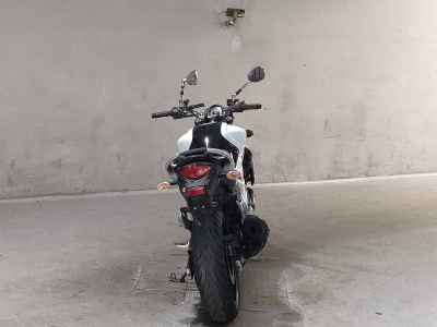 Suzuki Gladius SFV400 2010
