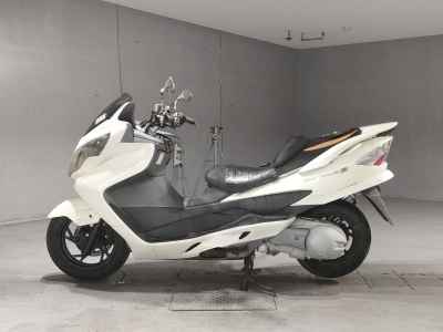 Suzuki Skywave 250S