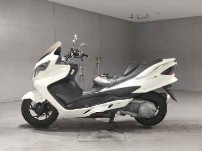 Suzuki Skywave 250S