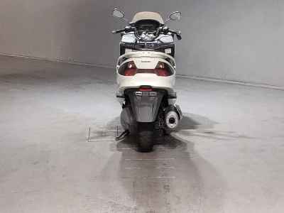 Suzuki Skywave 250S