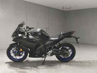 Yamaha YZF-R25 2015