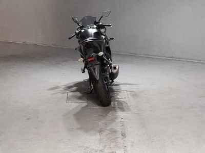 Yamaha YZF-R25 2015