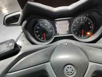Yamaha XMAX 250
