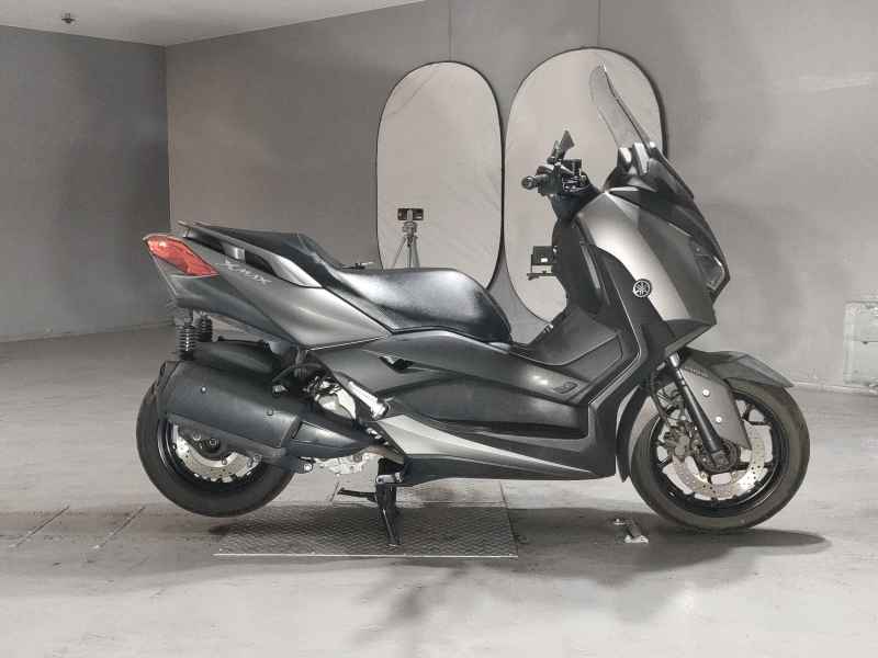 Yamaha XMAX 250
