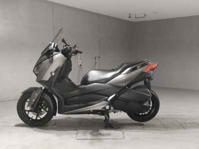 Yamaha XMAX 250