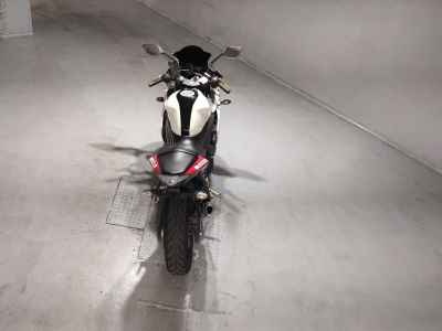 Yamaha YZF-R25