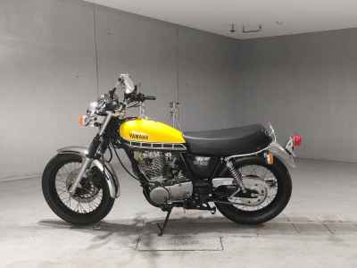 Yamaha SR400