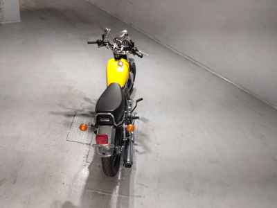 Yamaha SR400